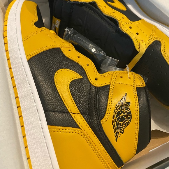 Air Jordan 1 High Retro “Pollen”❌SOLD❌ - Picture 5 of 16